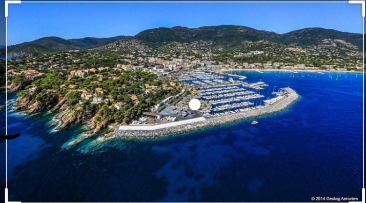 Cavalaire Vue Mer Au Loin Maisonnette Tout Equipee Pour 4 Personnes Avec Piscine Clim Wifi Velos Tv Barbecues Екстериор снимка