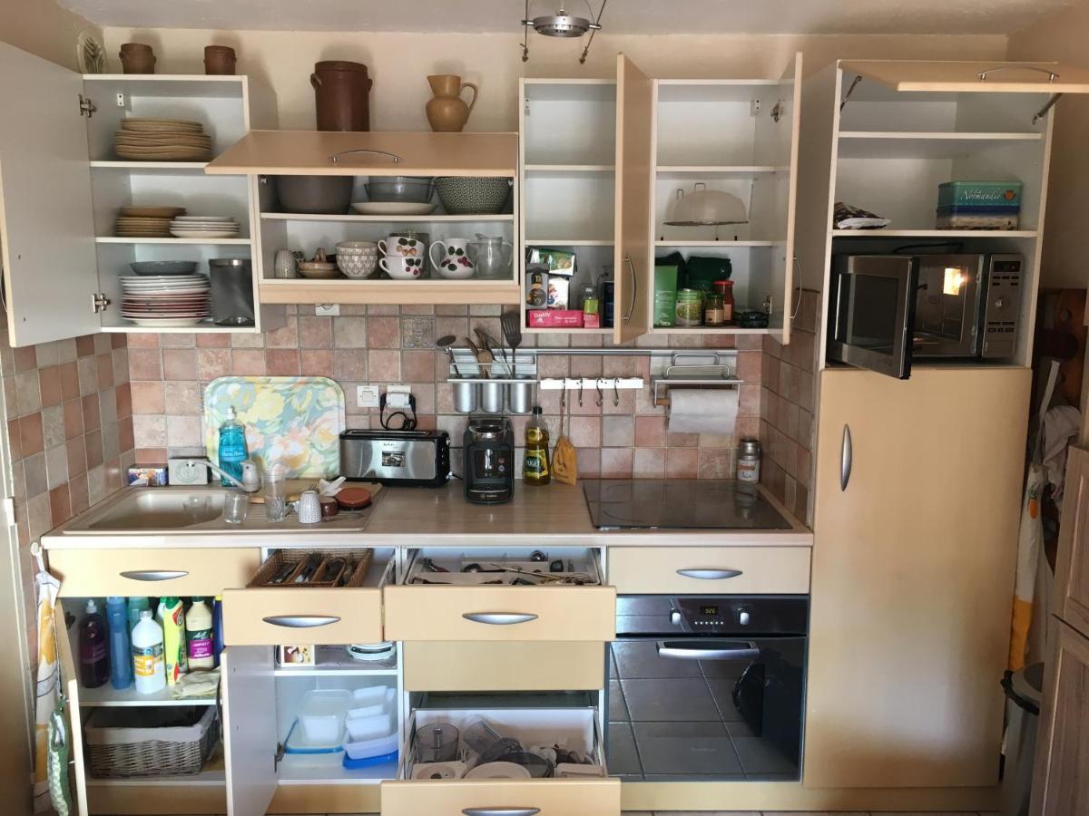 Cavalaire Vue Mer Au Loin Maisonnette Tout Equipee Pour 4 Personnes Avec Piscine Clim Wifi Velos Tv Barbecues Екстериор снимка