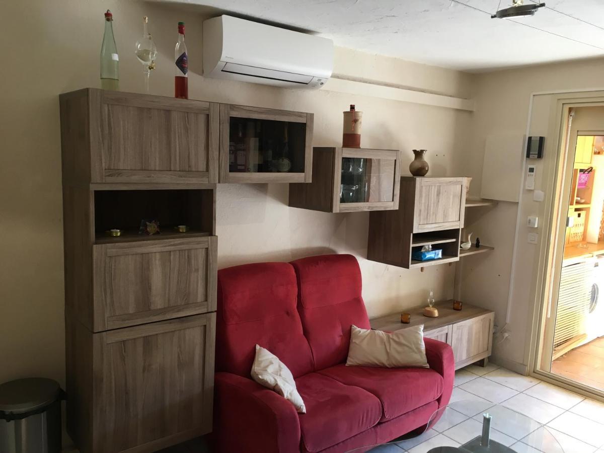Cavalaire Vue Mer Au Loin Maisonnette Tout Equipee Pour 4 Personnes Avec Piscine Clim Wifi Velos Tv Barbecues Екстериор снимка